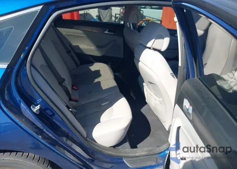 2015 Hyundai Sonata Sport z USA, uszkodzony, nr VIN 5NPE34AF8FH100334